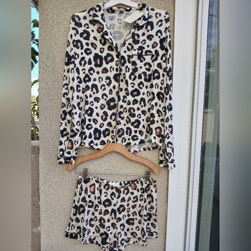Stars Above Leopard Print Pajama Set